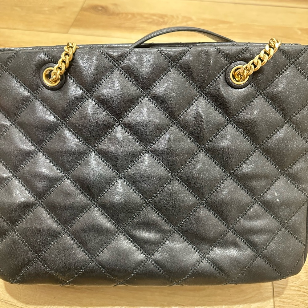 LIKE NEW- Tory Burch shoulder purse - Picture 5 of 6